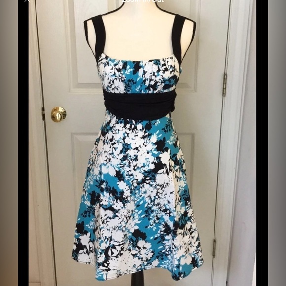 B. Smart Y2K Sleeveless Floral Formal Dress Umpire waist Blue and White Size 4 - Picture 4 of 13